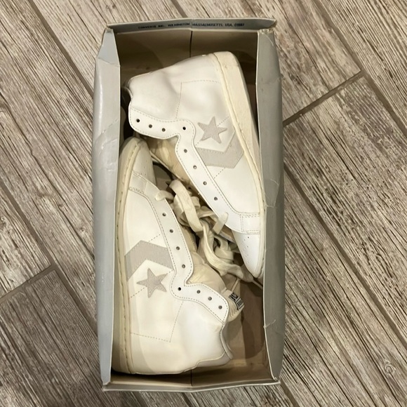 NEW! Vintage Converse All Star White High-Top Sneakers - Size 6.5 main image 11